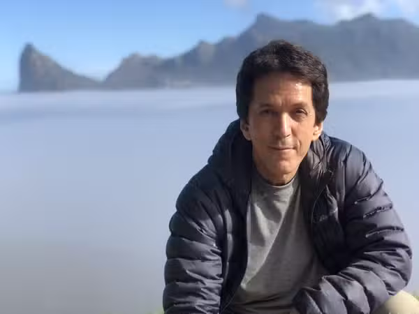 As Cinco Pessoas que Você Encontra no Céu (The Five People You Meet in Heaven) — Mitch Albom